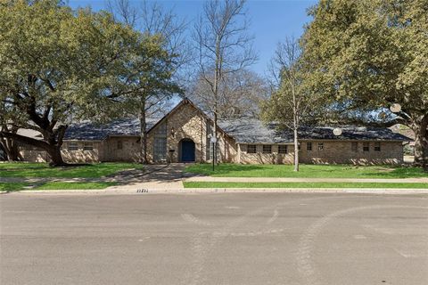 1717 Live Oak Drive Irving TX 75061