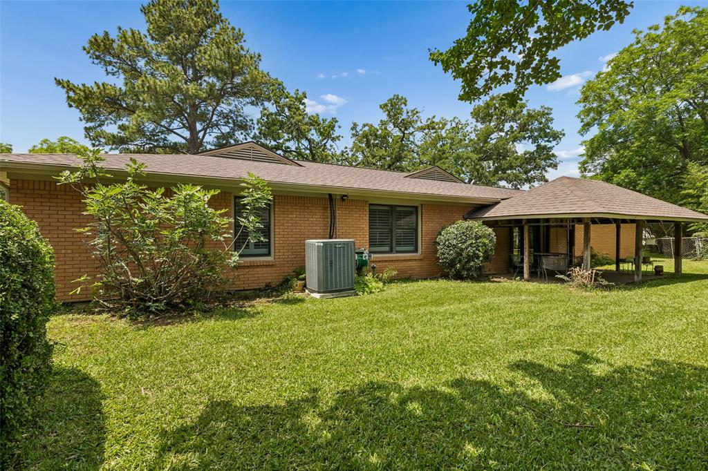 1637 Hendrix Drive