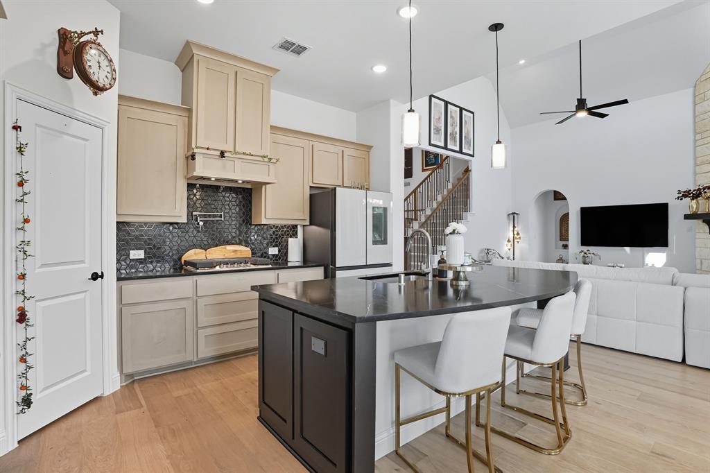 407 Sparrow Drive