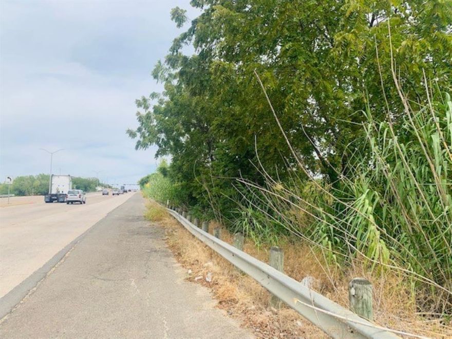 Great opportunity to own some residential land in Dallas. Property has lots of trees and a creek. Minutes from Downtown Dallas, Trinity Groves and Bishop Arts District. Near Pinnacle Business Center and other Developing Areas.