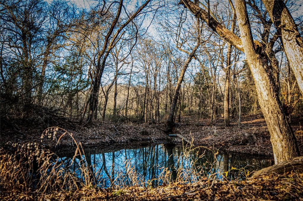 Photo for 3801 Dugas Road, Aubrey, TX 76227 (MLS # 20751370)