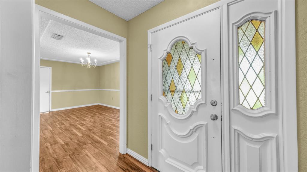 608 Knights Bridge Road