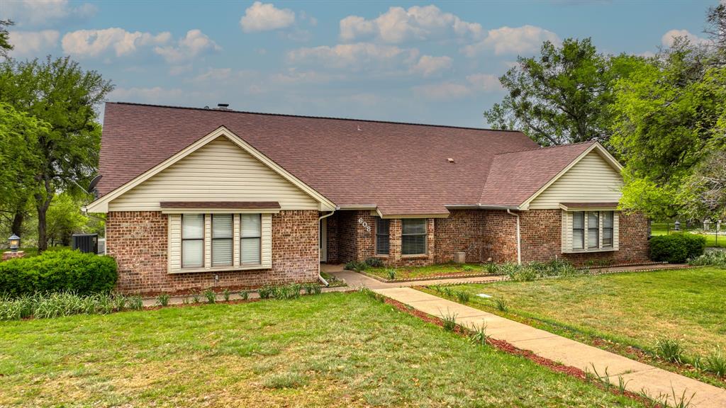 608 Knights Bridge Road