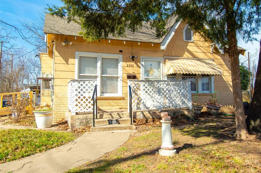 INVESTOR HAD A CHANGE OF HEART! CAN YOU BELIEVE THAT THIS HOME HAS BEEN IN THE FAMILY FROM 1931. CUTE HOME GREAT FOR RENTAL PROPERTY, SMALL FAMILY, OR TO BE TORN DOWN AND NEW HOME BUILT ON THIS LARGE LOT .38+ ACRES. HOME FEATURES WOOD LAMINATE FLOORING IN ALL ROOMS EXCEPT 2 BEDROOMS WHICH ARE CARPETED. EAT IN KITCHEN W-PANTRY. NICE WALK-IN SHOWER, BLINDS ON WINDOWS. CITY ADDED A RAMP FOR EASY ACCESS.
3RD BDRM USED AS OFFICE. COVERED PORCH ADDED TO SIDE OF HOME, 2 STORAGE UNTIS ON PROPERTY. HUGE GATED LOT! 
HOME SOLD AS-IS, WHERE IS ONLY! NO SURVEY AVAILABLE. MAY GO FHA-BUYERS AGENT TO VERIFY

UPDATES: FURNACE 2025, GAS HOT WATER HEATER 2025, BREAKER BOX 2024, NEW TOILET 2025, CITY OF DALLAS REPLACED ROOF & ELECTRICAL WIRING 2017 AND SEWER LINE FROM KITCHEN TO STREET 2018.