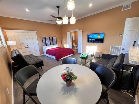 Photo of 10480 Parkview Cir, Frisco, TX 75033 (MLS # 21238484)