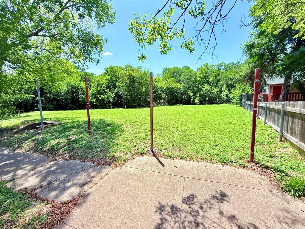 1216 W Clarendon Drive