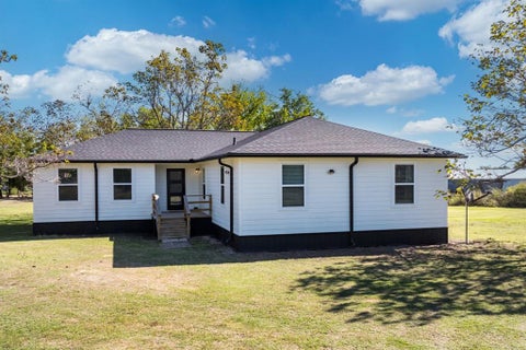 Photo of 11698 US Highway 80, Fruitvale, TX 75127 (MLS # 21420126)