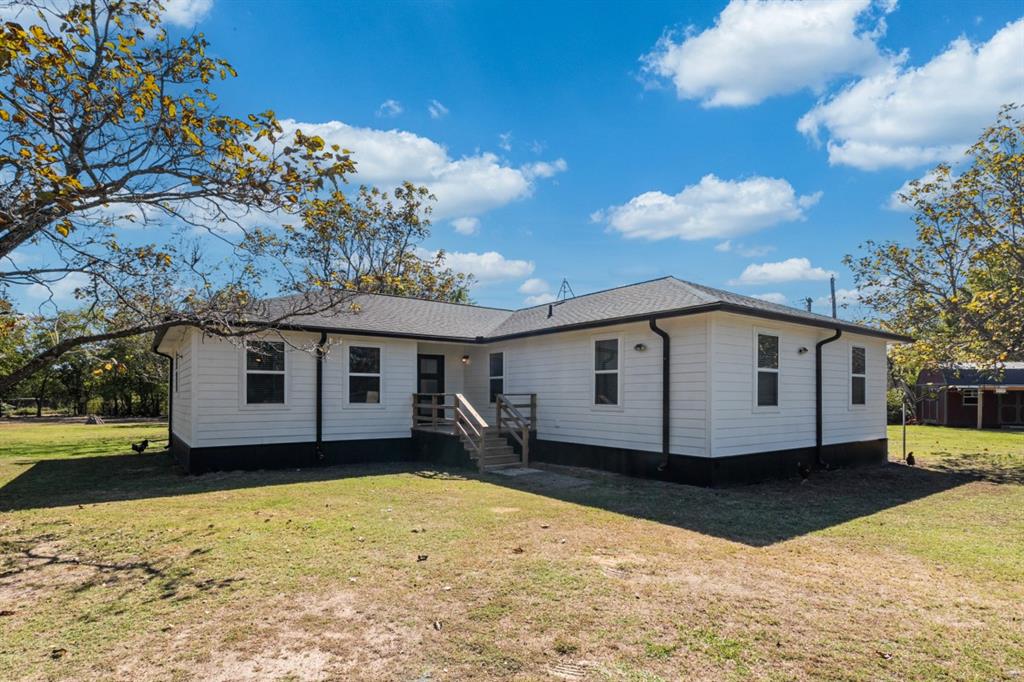 Photo of 11698 US Highway 80, Fruitvale, TX 75127 (MLS # 21420126)