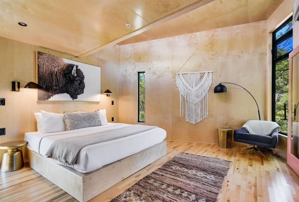 na - Commercial Sale