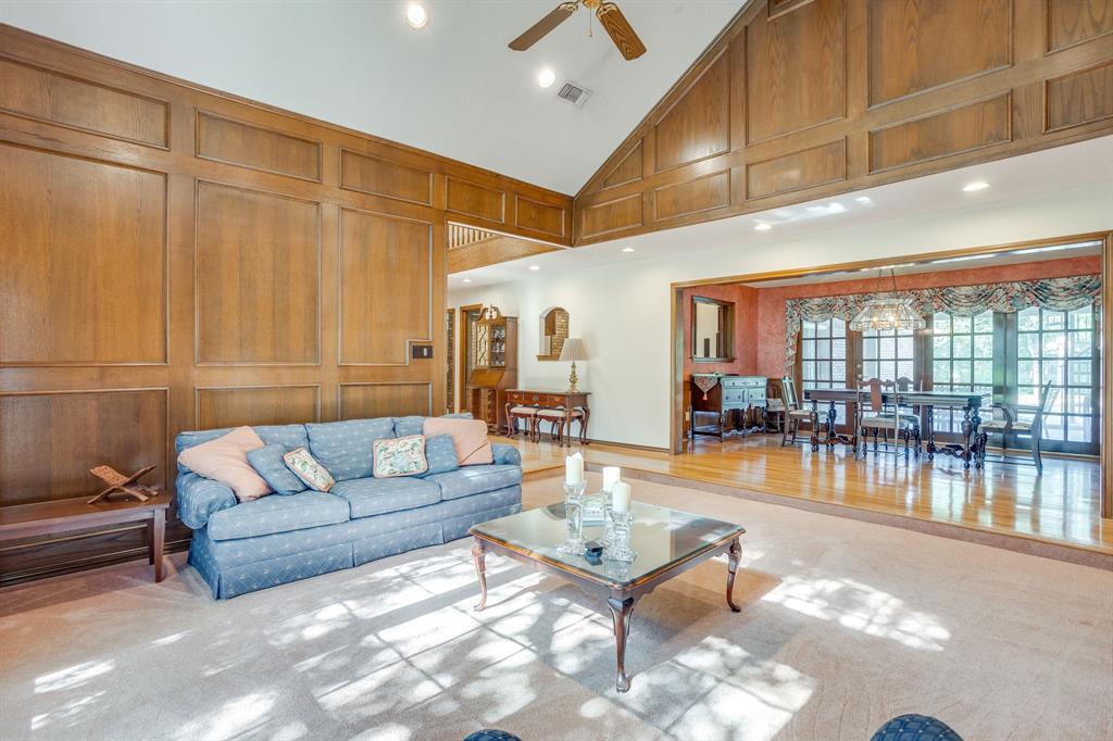 2006 Lake Country Drive