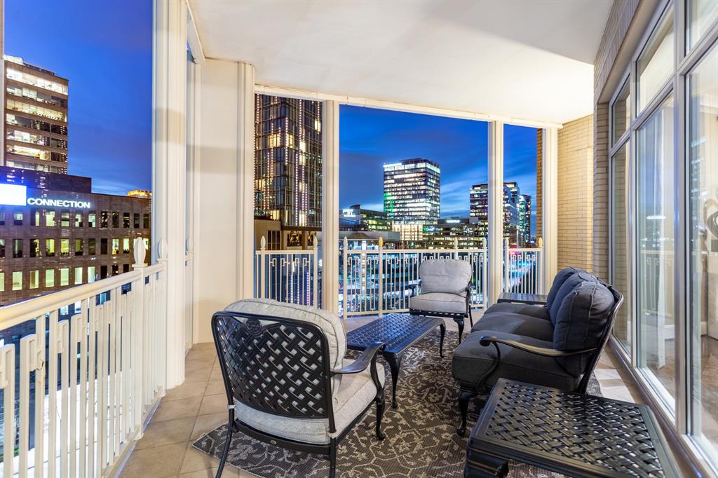 Ritz-Carlton Tower & Regency Row Residence Condo - Residential