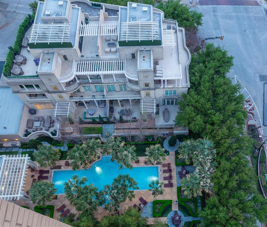 Ritz-Carlton Tower & Regency Row Residence Condo - Residential