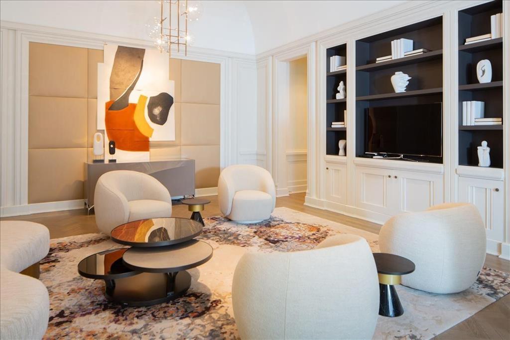 Ritz-Carlton Tower & Regency Row Residence Condo - Residential