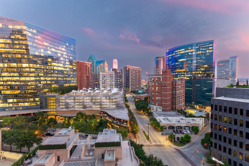 Ritz-Carlton Tower & Regency Row Residence Condo - Residential