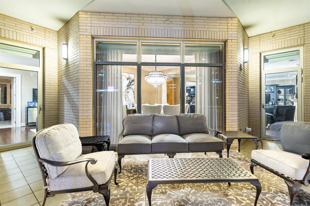 Ritz-Carlton Tower & Regency Row Residence Condo - Residential