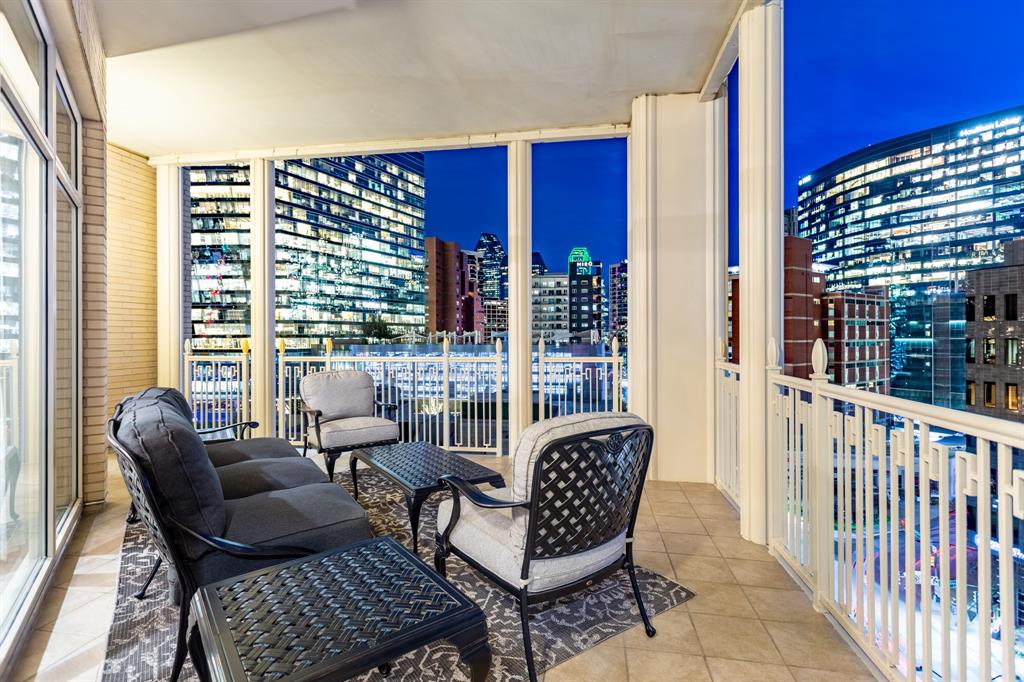 Ritz-Carlton Tower & Regency Row Residence Condo - Residential
