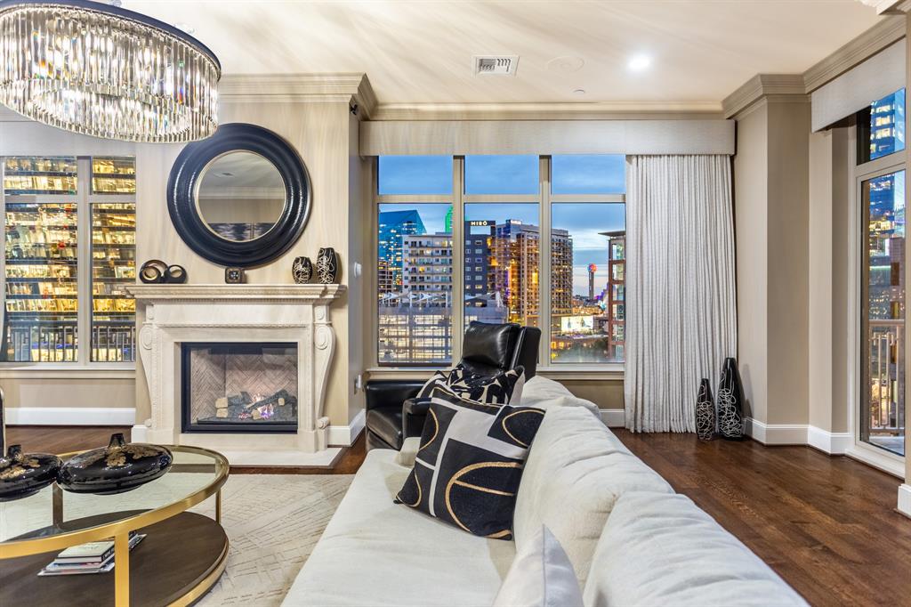 Ritz-Carlton Tower & Regency Row Residence Condo - Residential