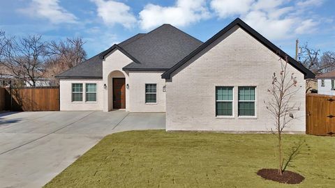 1271 E Myrtle Street Fort Worth TX 76104