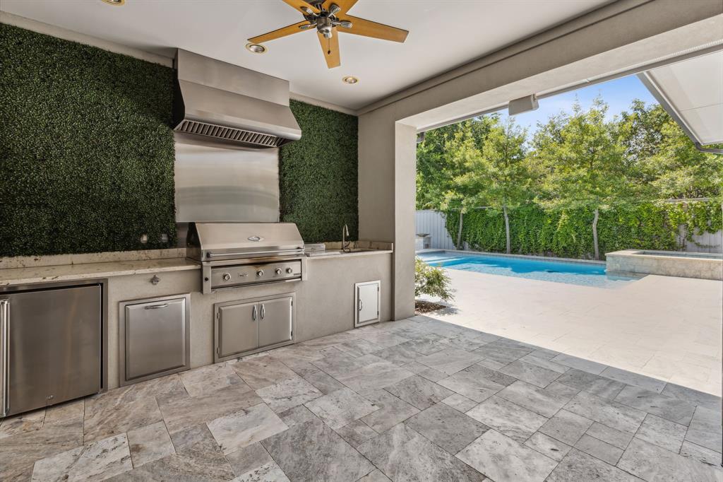 Briarwood 02 Instl - Residential