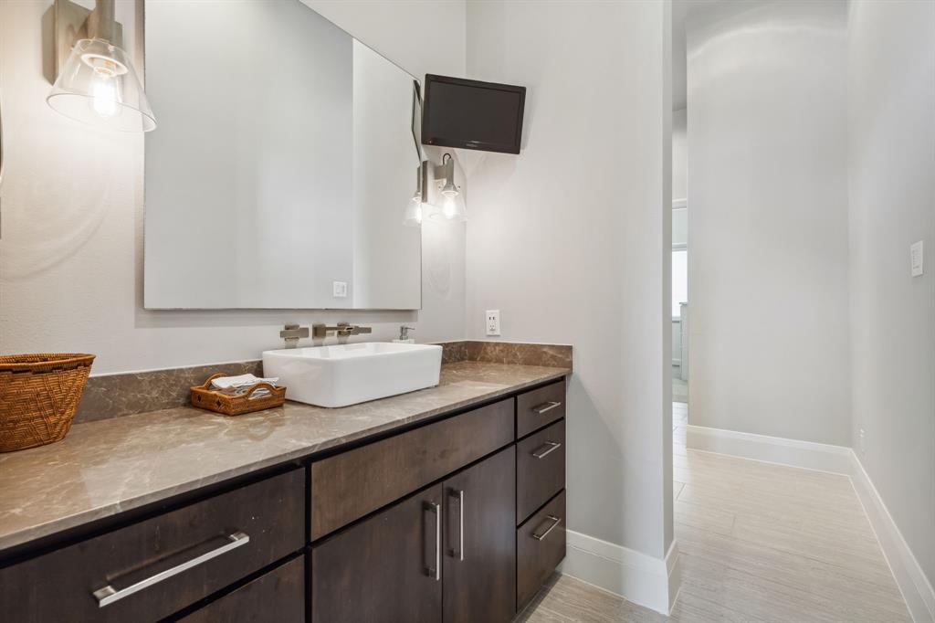 Briarwood 02 Instl - Residential