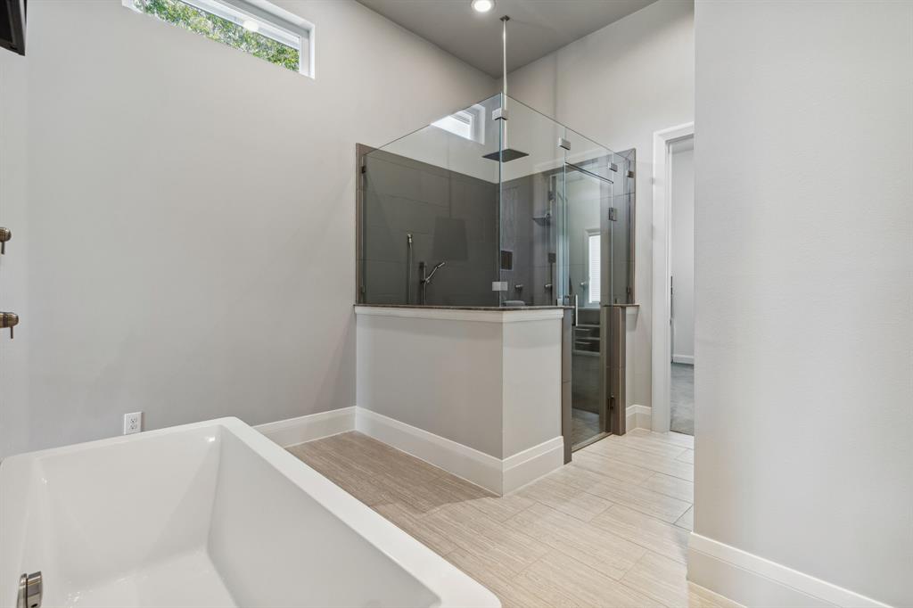 Briarwood 02 Instl - Residential