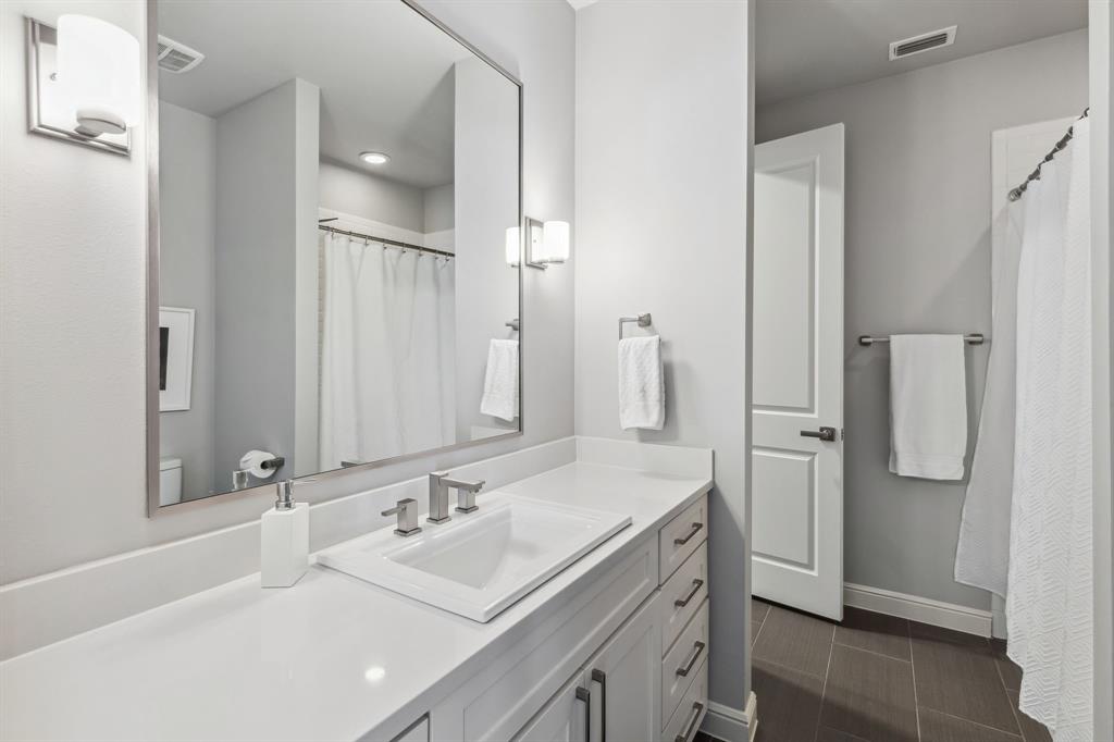 Briarwood 02 Instl - Residential