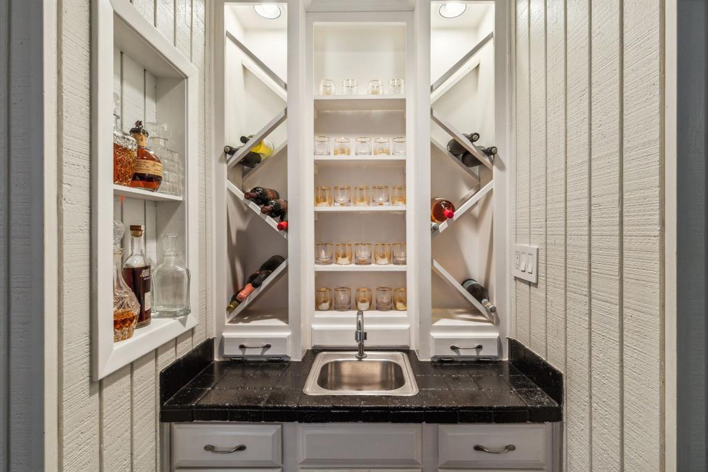 Place 01 544 - Residential