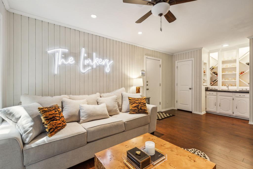 Place 01 544 - Residential