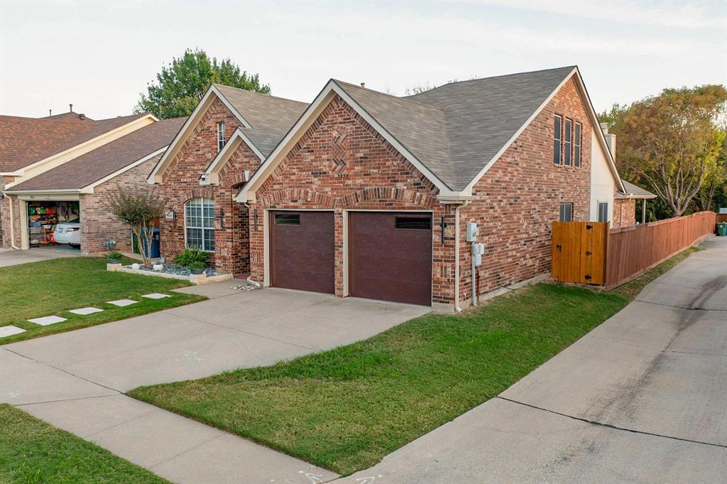 3929 Creek Hollow Way