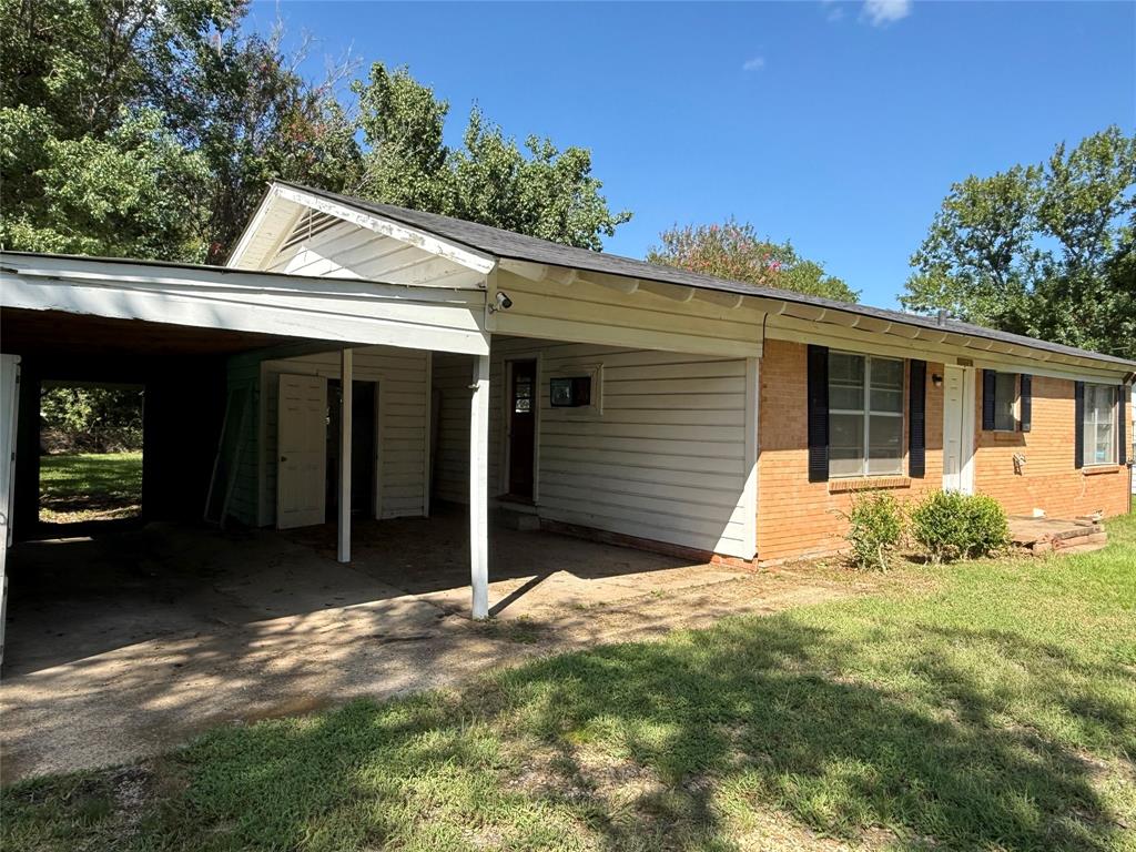 520 W Elm Street