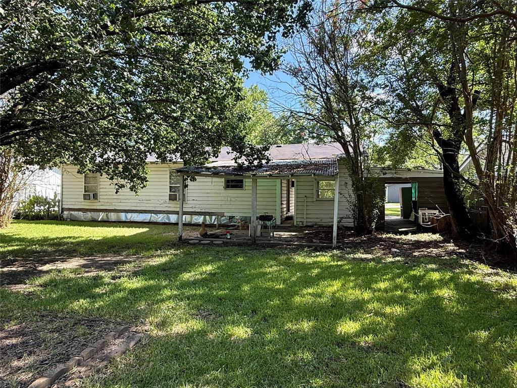 520 W Elm Street