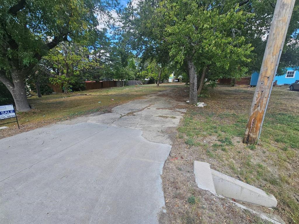 204 W College Street