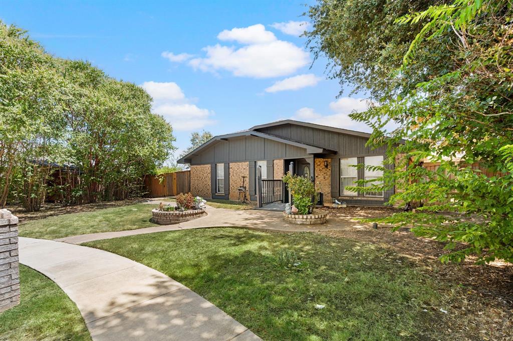 1706 Delaford Circle