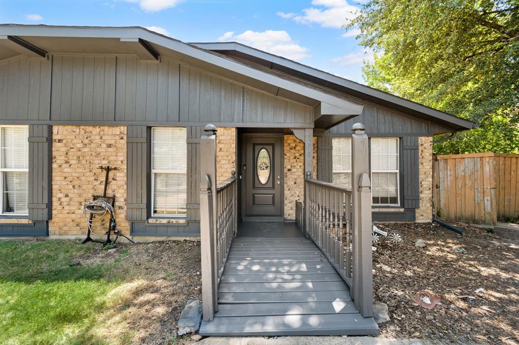 1706 Delaford Circle