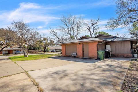 Tiny photo for 709 Hurstview Drive, Hurst, TX 76053 (MLS # 21197256)