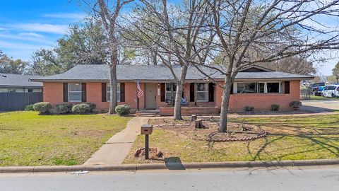 Tiny photo for 709 Hurstview Drive, Hurst, TX 76053 (MLS # 21197256)