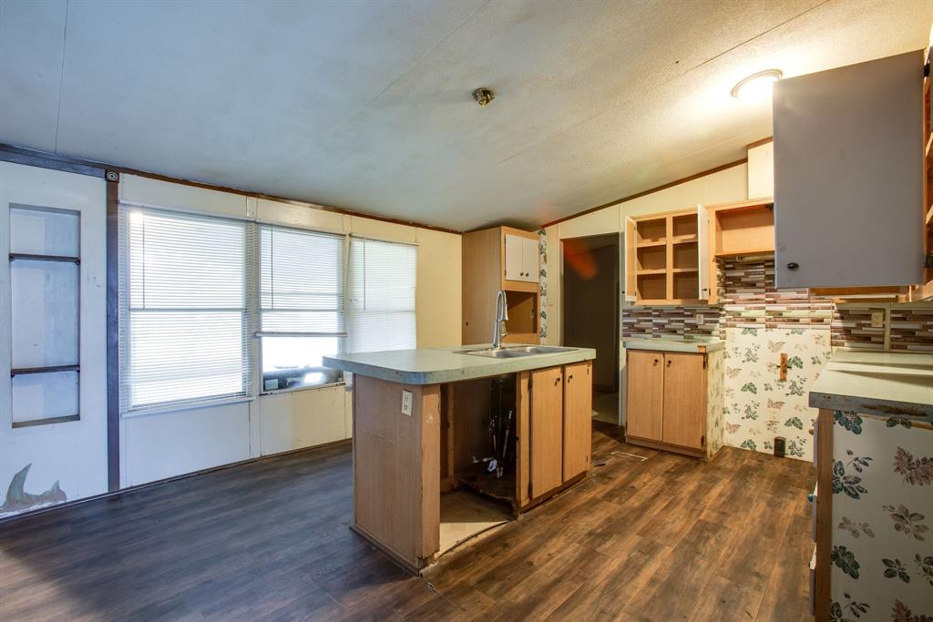 Whispering Oaks Mh Village - Residential