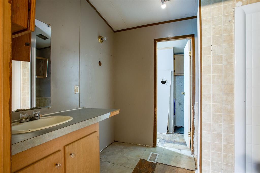 Whispering Oaks Mh Village - Residential