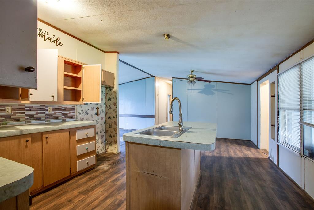 Whispering Oaks Mh Village - Residential