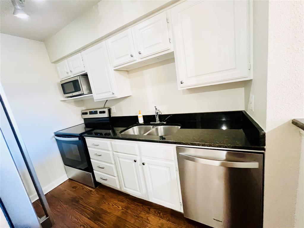 University Crossroads 01 & 02 - Residential Lease