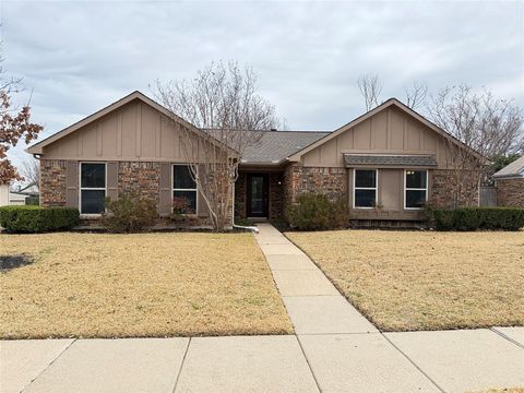 Photo of 250 Barclay Avenue, Coppell, TX 75019 (MLS # 21195145)