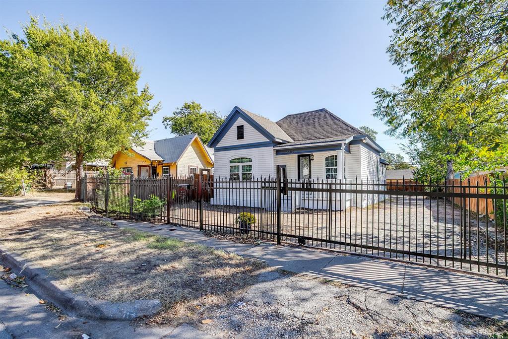 2316 Roosevelt Avenue