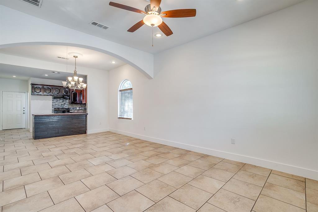 2316 Roosevelt Avenue