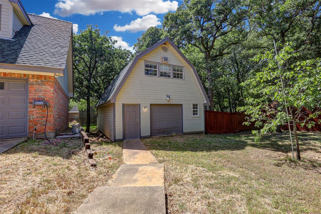 104 W Ash Lane