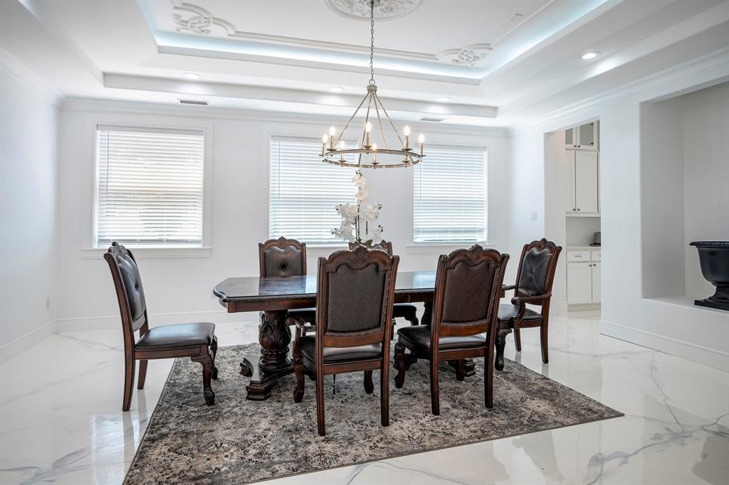 2415 Amberleaf Court