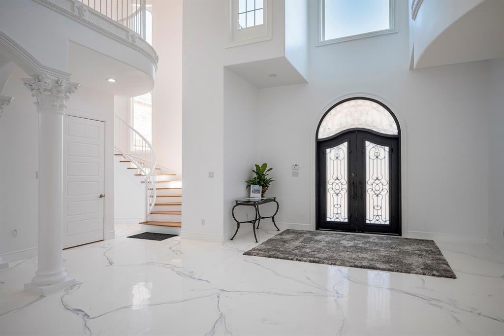 2415 Amberleaf Court