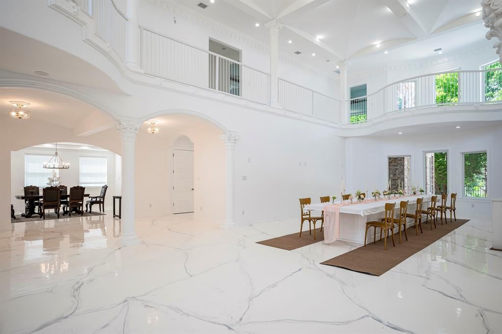 2415 Amberleaf Court
