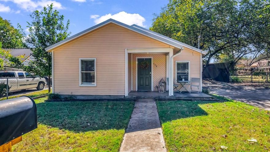 Two Homes Fully Furnished in the Heart of Weatherford!

This renovated property sits perfectly along Main Street in South Weatherford, TX, in a quiet neighborhood just steps from downtown Weatherford’s charm. The main residence offers a comfortable two-bedroom, one-bath layout, while a beautifully decorated guest house provides an additional one-bedroom, one-bath space. All furnishings, both interior and exterior, are included, making this an effortless turnkey investment or a ready-to-move-in home.

You’ll appreciate the blend of fresh, brand-new amenities with the character of a historic home. The property is well-situated near the downtown square and within easy reach of a host of local attractions, including restaurants, the outdoor amphitheater, a dog park, and the First Monday grounds. Whether you’re considering short-term or long-term rental, this property is designed to perform—offering strong income potential in a prime Weatherford location. It’s also an excellent option for a first-time buyer seeking a great place to live or an investor looking for a standout turnkey opportunity. Ready to go, this dual residence captures the best of both worlds: modern comforts with historic charm. Txt keyword TEXAS2 to 88000 for Virtual Tour & more!