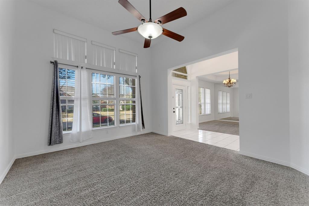 5512 CHARLESTON Drive