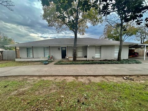 A home in Azle